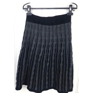 mossimo : size S : gray and black wool cableknit sweater fall winter midi-skirt